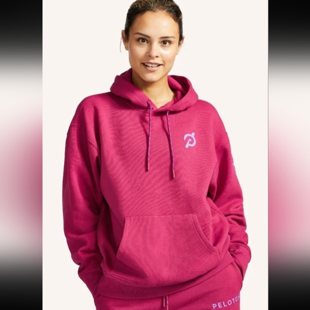 Peloton Women's Chic Pullover Hoodie Sweatshirt Logo Oversized Medium red